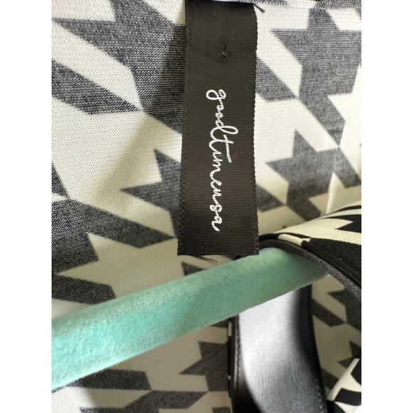 GoodTimeUSA Houndstooth V-Neck Jumpsuit – NWOT – Size Medium - Picture 8 of 8